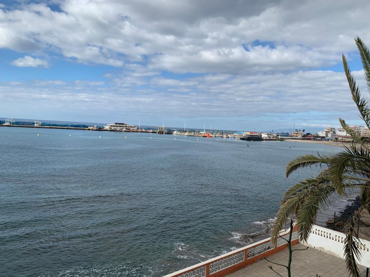 Paseo Marítimo, Los Cristianos Over the sea FREE WIFI Arona  Exterior foto